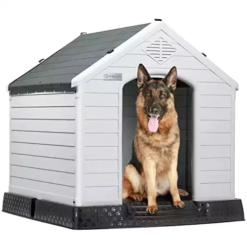 LEMBERI Plastic Dog House