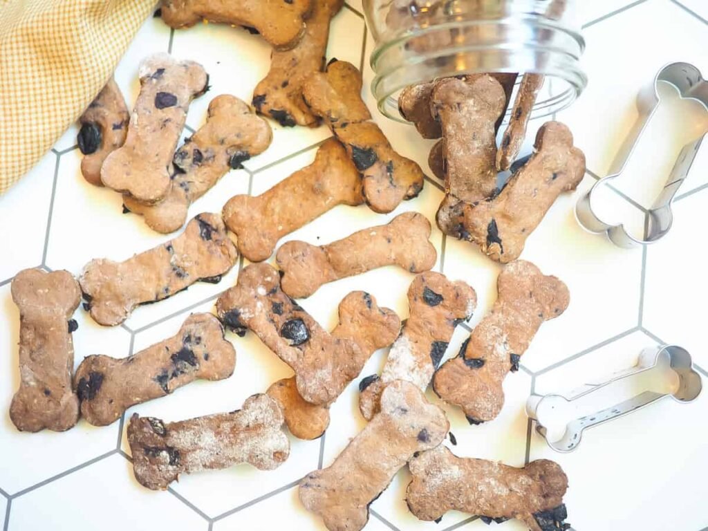 Peanut Butter and Blueberry Dog Treats
